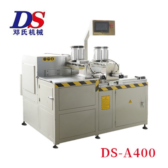 鋁材自動(dòng)切割機