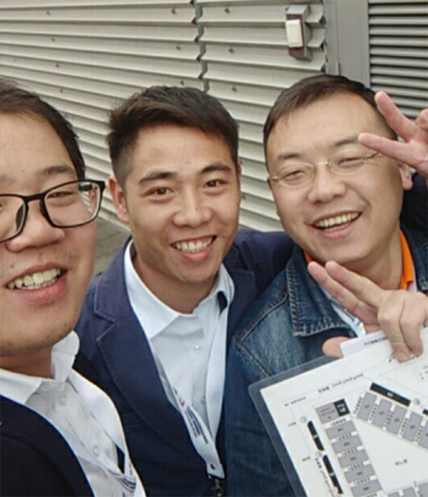 鄧氏機械展會(huì )家人