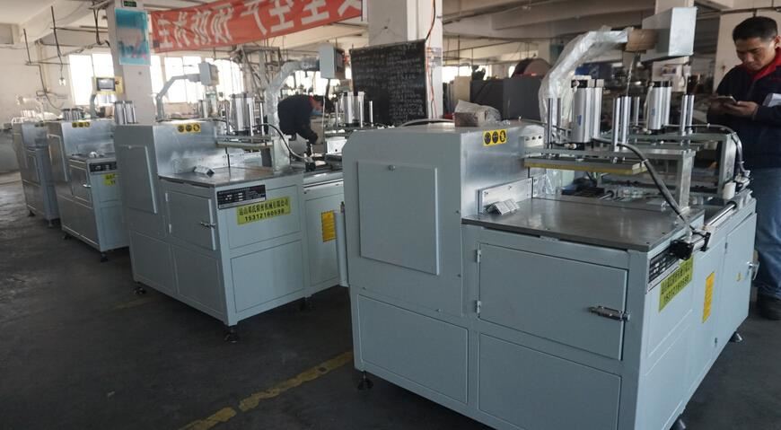 【常州】新能源汽車(chē)配件銅條全自動(dòng)切割機，單次鋸切4根，黃總隨即訂購
